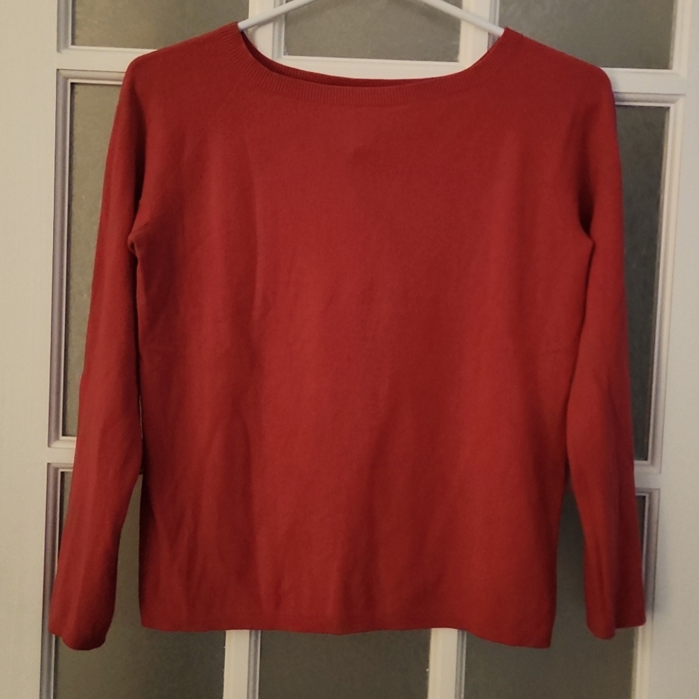 🇺🇲*** Talbots Red Sweater